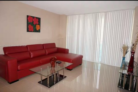 Condominio en venta en Hollywood, Florida, 1 dormitorio, 84.08 m2 № 1970662 - foto 5