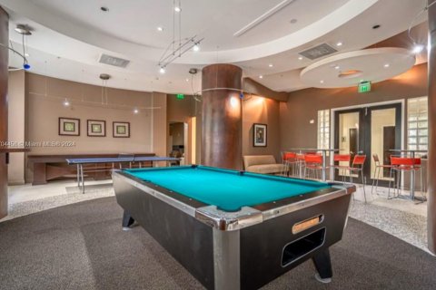 Condominio en venta en Hollywood, Florida, 1 dormitorio, 84.08 m2 № 1970662 - foto 20