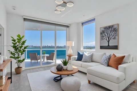 Снять в аренду кондоминиум в Майами, Флорида 2 спальни, 130.06м2, № 1956373 - фото 1