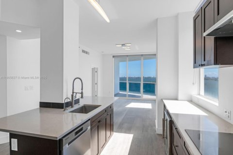 Снять в аренду кондоминиум в Майами, Флорида 2 спальни, 130.06м2, № 1956373 - фото 5