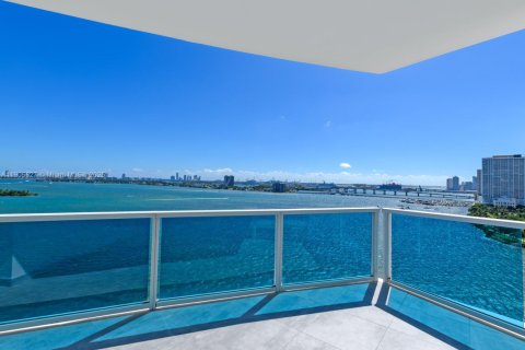 Снять в аренду кондоминиум в Майами, Флорида 2 спальни, 130.06м2, № 1956373 - фото 29