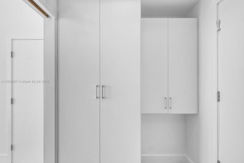 Снять в аренду кондоминиум в Майами, Флорида 2 спальни, 130.06м2, № 1956373 - фото 14