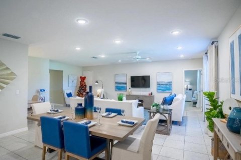 Villa ou maison à vendre à Deltona, Floride: 4 chambres, 173.45 m2 № 1540616 - photo 5