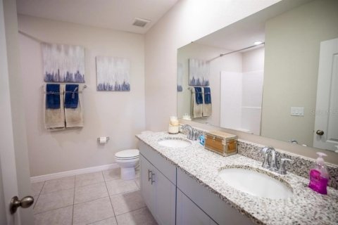 Villa ou maison à vendre à Deltona, Floride: 4 chambres, 173.45 m2 № 1540616 - photo 13