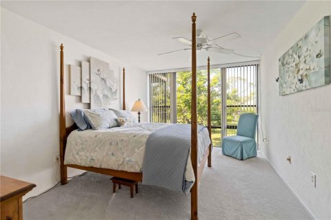 Condo in Venice, Florida, 2 bedrooms  № 2379740 - photo 20