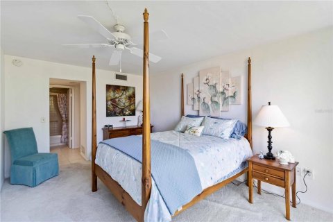 Condo in Venice, Florida, 2 bedrooms  № 2379740 - photo 21
