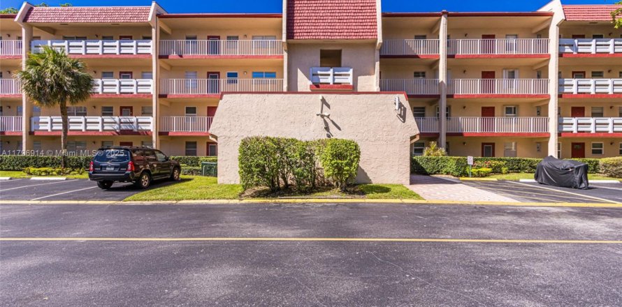 Condo in Margate, Florida, 2 bedrooms  № 1959132