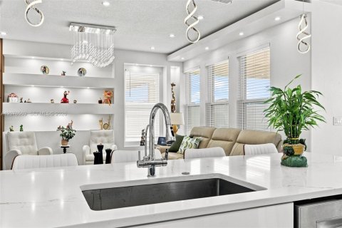 Villa ou maison à vendre à Orlando, Floride: 4 chambres № 2327204 - photo 12