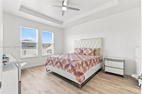 Villa ou maison à vendre à Orlando, Floride: 4 chambres № 2327204 - photo 21
