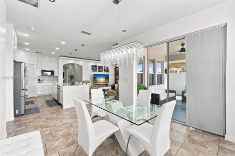 Villa ou maison à vendre à Orlando, Floride: 4 chambres № 2327204 - photo 20