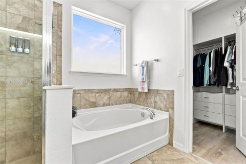 Villa ou maison à vendre à Orlando, Floride: 4 chambres № 2327204 - photo 24