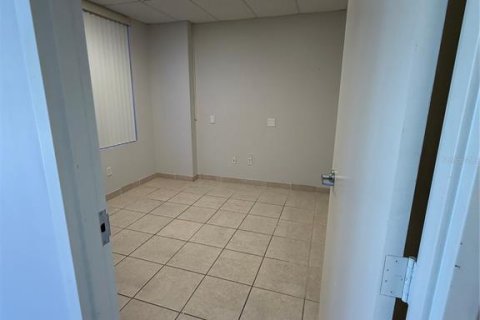 Immobilier commercial à vendre à West Palm Beach, Floride № 2200287 - photo 11