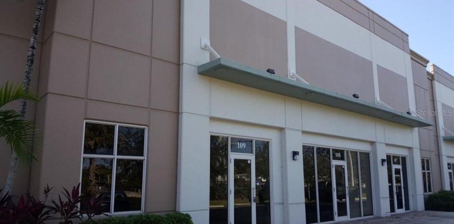 Immobilier commercial à West Palm Beach, Floride № 2200287