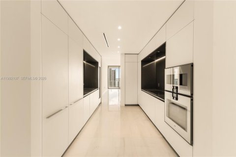 Condo in Miami, Florida, 3 bedrooms  № 2058178 - photo 11
