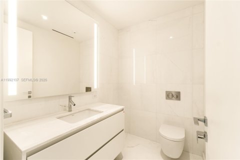 Condo in Miami, Florida, 3 bedrooms  № 2058178 - photo 29