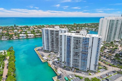 Copropriété à vendre à Aventura, Floride: 2 chambres, 96.43 m2 № 2244314 - photo 16