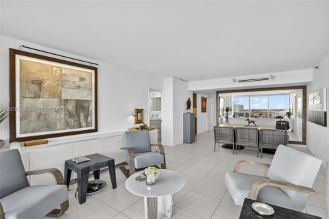 Copropriété à vendre à Aventura, Floride: 2 chambres, 96.43 m2 № 2244314 - photo 13