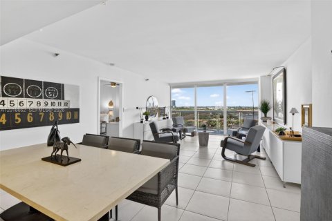 Copropriété à vendre à Aventura, Floride: 2 chambres, 96.43 m2 № 2244314 - photo 2