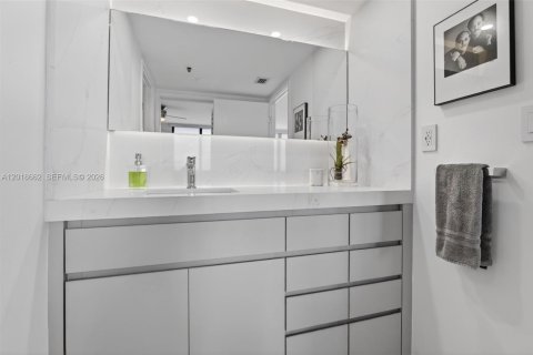 Copropriété à vendre à Aventura, Floride: 2 chambres, 96.43 m2 № 2244314 - photo 23