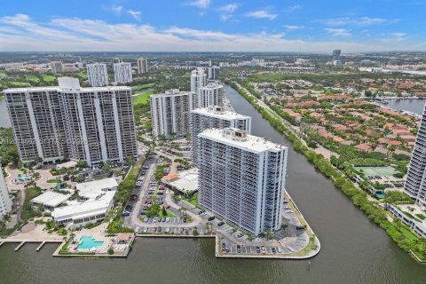 Copropriété à vendre à Aventura, Floride: 2 chambres, 96.43 m2 № 2244314 - photo 30