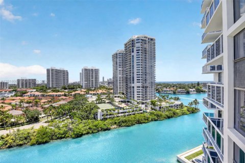 Copropriété à vendre à Aventura, Floride: 2 chambres, 96.43 m2 № 2244314 - photo 4