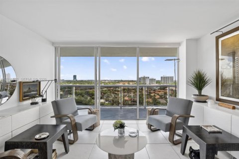 Condo à Aventura, Floride, 2 chambres  № 2244314