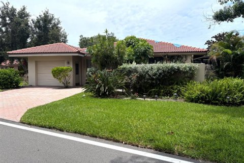 Casa en alquiler en Sarasota, Florida, 2 dormitorios, 145.86 m2 № 1817820 - foto 2