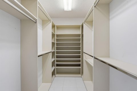 Снять в аренду виллу или дом в Бойнтон-Бич, Флорида 5 комнат, 213.86м2, № 2077531 - фото 19