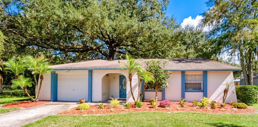 Villa ou maison à Winter Springs, Floride 3 chambres, 102.01 m2 № 2419221