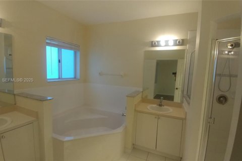 Купить таунхаус в Хомстед, Флорида 2 спальни, 132.94м2, № 1990079 - фото 6