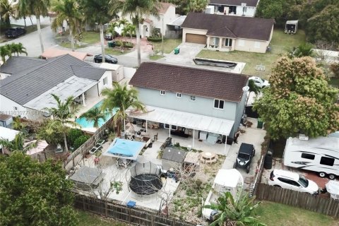 Купить виллу или дом в Майами, Флорида 5 спален, 201.97м2, № 2048271 - фото 18