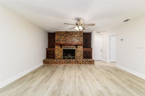 House in Bartow, Florida 4 bedrooms, 256.22 sq.m. № 1821125 - photo 15
