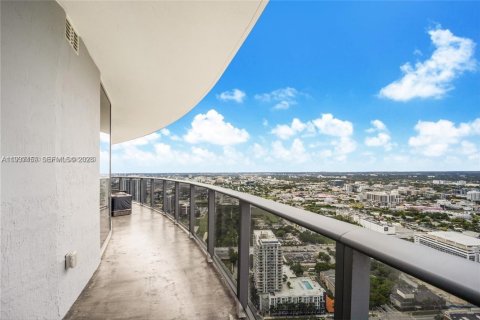 Copropriété à louer à Miami, Floride: 2 chambres, 109.44 m2 № 1997518 - photo 3