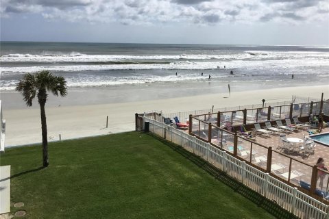 Condo in New Smyrna Beach, Florida, 2 bedrooms  № 2108445 - photo 2