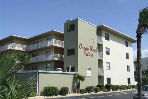 Condo in New Smyrna Beach, Florida, 2 bedrooms  № 2108445