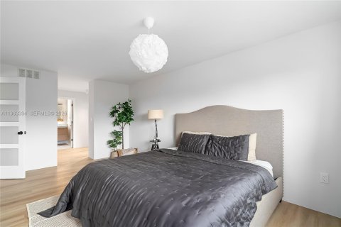 Condominio en venta en Miami Beach, Florida, 3 dormitorios, 108.7 m2 № 2025293 - foto 14