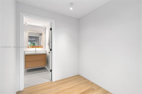 Condominio en venta en Miami Beach, Florida, 3 dormitorios, 108.7 m2 № 2025293 - foto 15