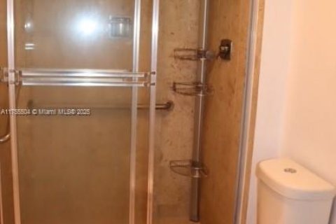 Купить кондоминиум в Майами, Флорида 2 спальни, 181.16м2, № 2038901 - фото 11