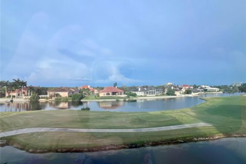 Condominio en venta en Clearwater, Florida, 2 dormitorios, 82.4 m2 № 1828080 - foto 19