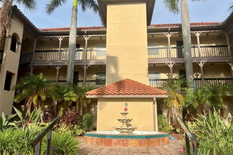 Condominio en venta en Clearwater, Florida, 2 dormitorios, 82.4 m2 № 1828080 - foto 1