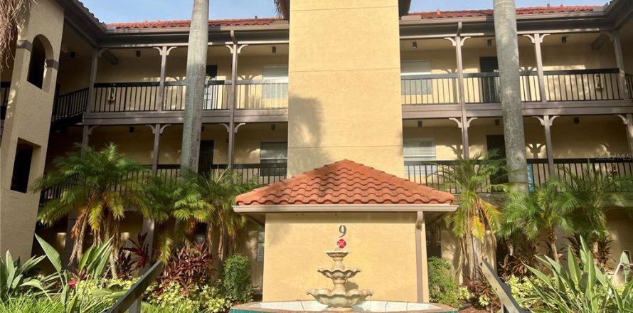 Condominio en Clearwater, Florida, 2 dormitorios  № 1828080