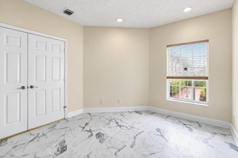 House in Boynton Beach, Florida 3 bedrooms, 158.4 sq.m. № 2269200 - photo 10