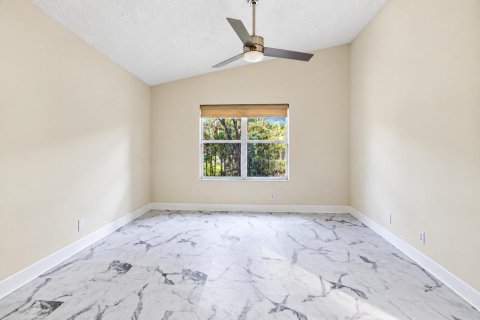 House in Boynton Beach, Florida 3 bedrooms, 158.4 sq.m. № 2269200 - photo 6