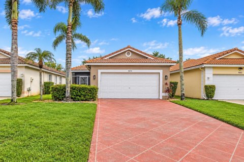 House in Boynton Beach, Florida 3 bedrooms, 158.4 sq.m. № 2269200 - photo 2