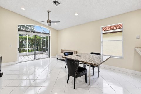 House in Boynton Beach, Florida 3 bedrooms, 158.4 sq.m. № 2269200 - photo 5