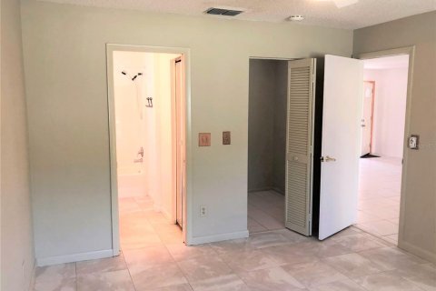 Villa ou maison à louer à Clearwater, Floride: 3 chambres, 122.07 m2 № 2423768 - photo 11