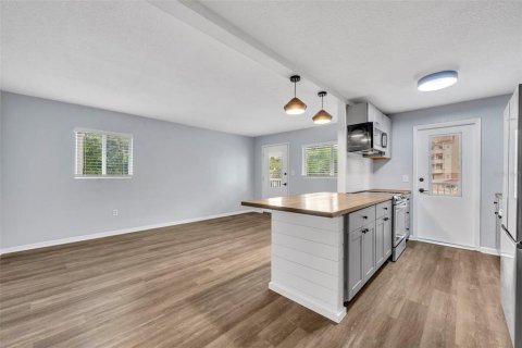 Condo in Orlando, Florida, 1 bedroom  № 1872777 - photo 6