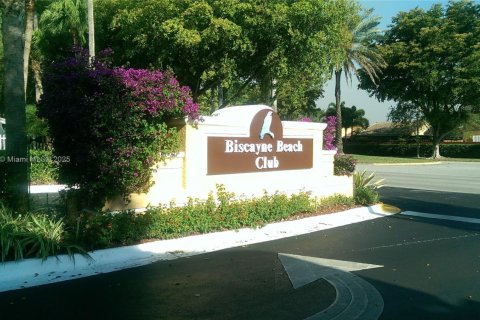 Copropriété à louer à Miami, Floride: 1 chambre, 54.63 m2 № 1966970 - photo 1