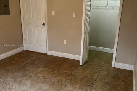 Copropriété à louer à Miami, Floride: 1 chambre, 54.63 m2 № 1966970 - photo 5