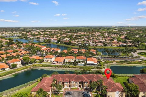 Townhouse in Homestead, Florida 3 bedrooms, 128.11 sq.m. № 2085333